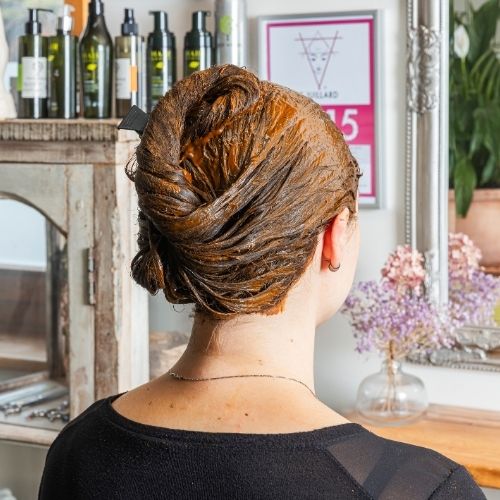 la coloration végétale à Fribourg dans le salon de coiffure art creation